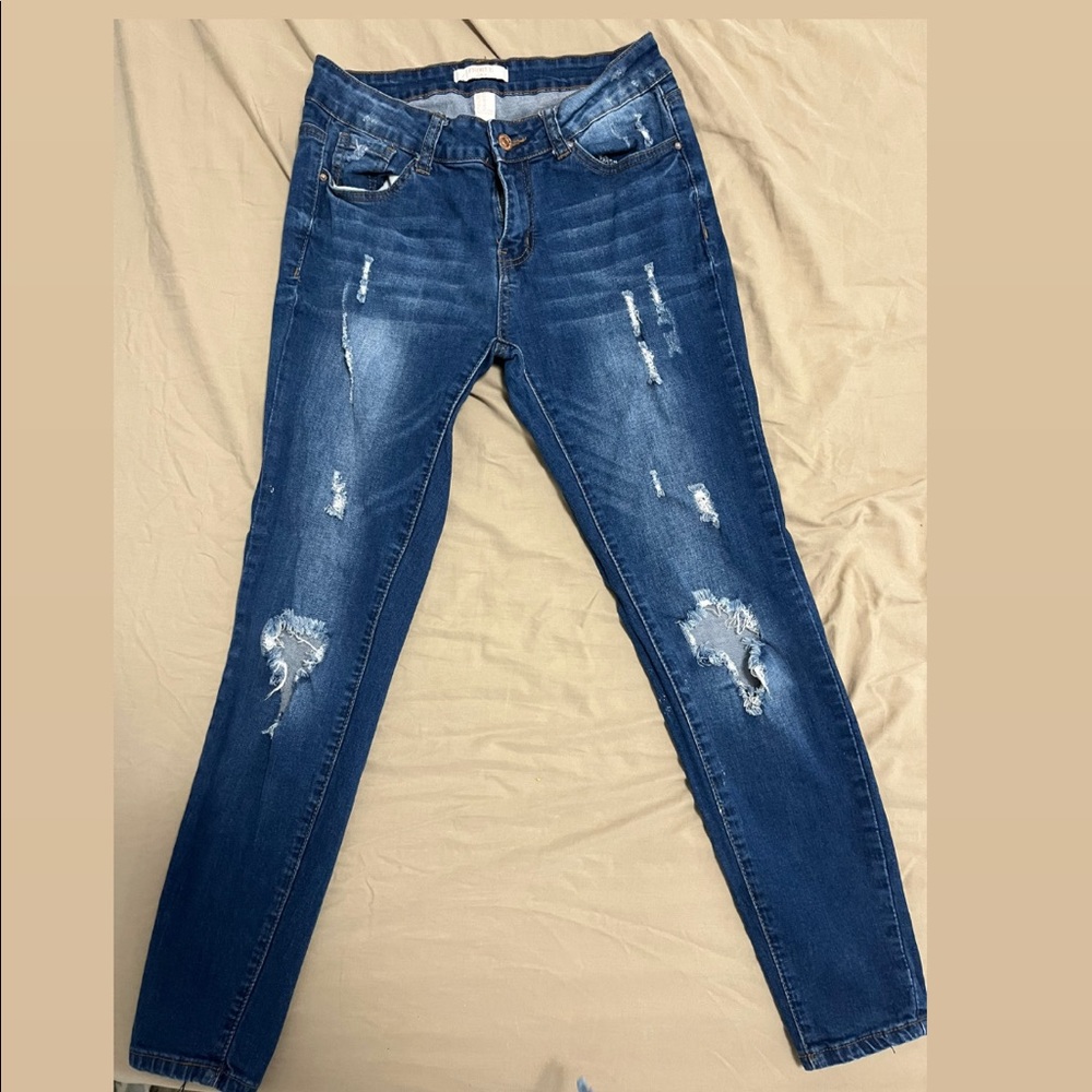 Skinny woman jean